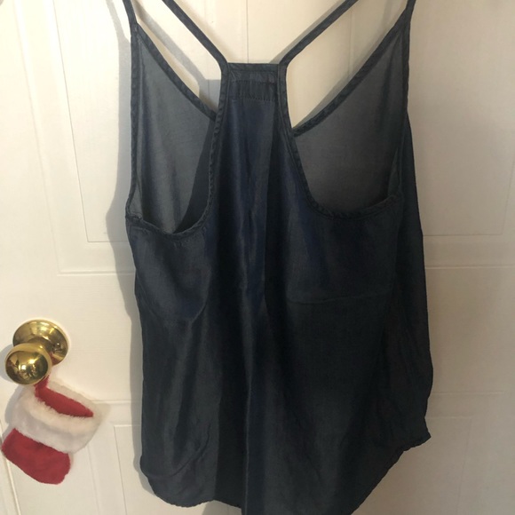 Sleeveless denim blouse - Picture 3 of 3